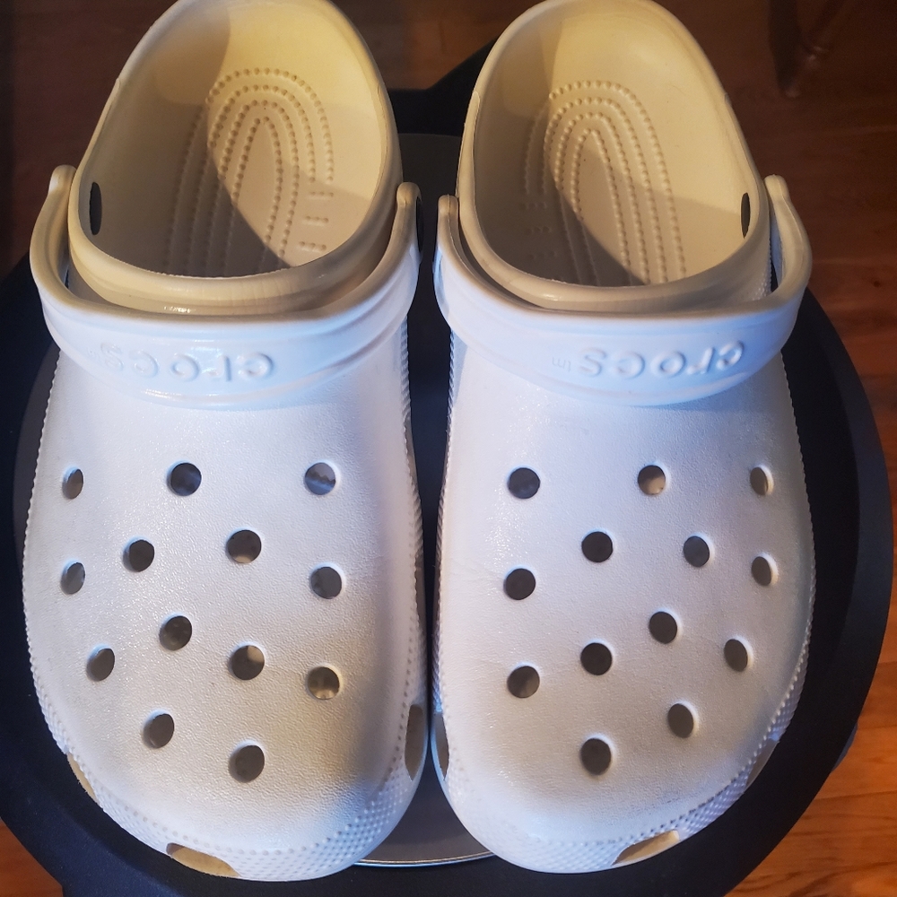 Like New White Crocs Men's Size 9 and Women's Size 11